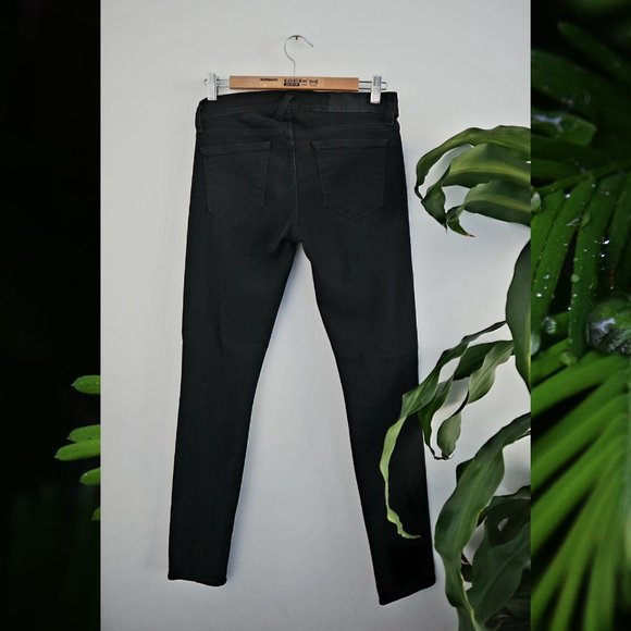 Elizabeth and James Skinny Jeans - Picture 3 of 8